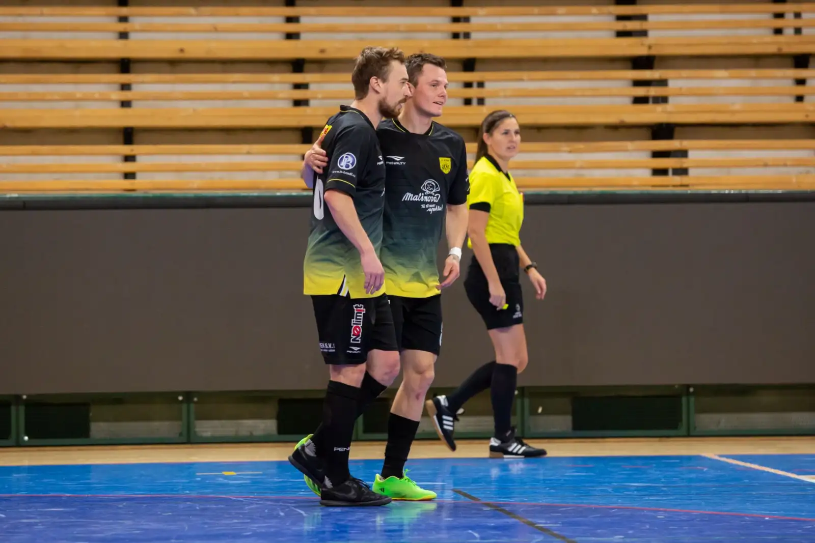 Slušný výkon proti lídrovi na body nestačil