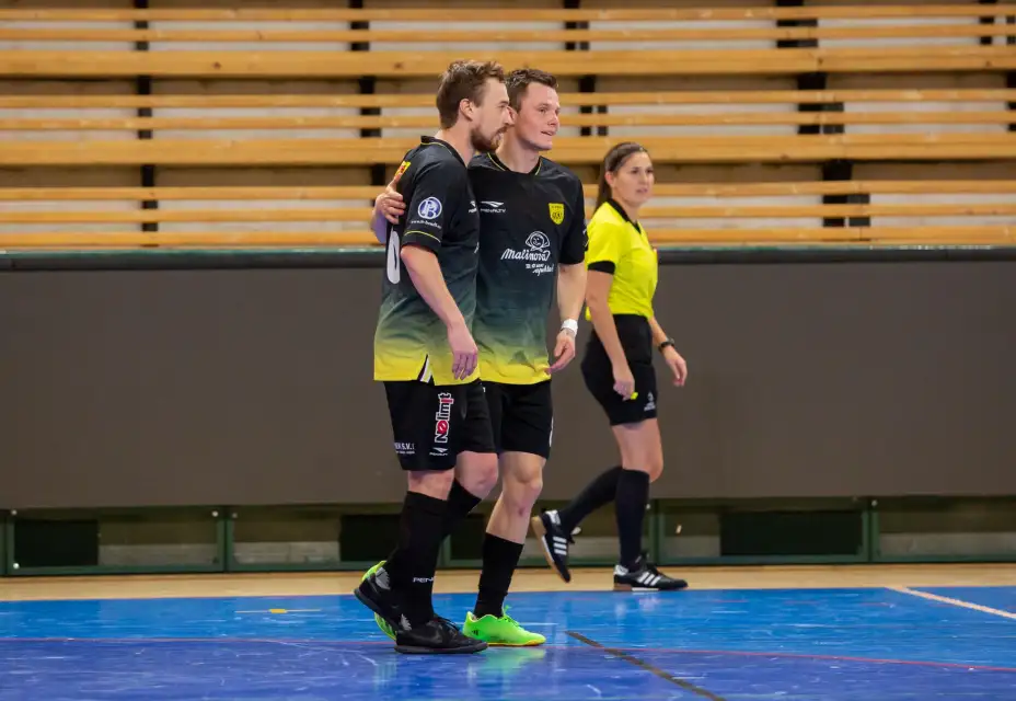 Slušný výkon proti lídrovi na body nestačil